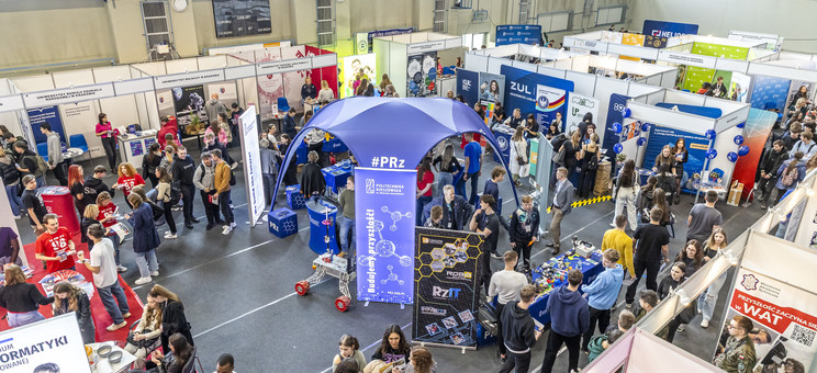 Stoisko Politechniki Rzeszowskiej na targach Edu Salon,