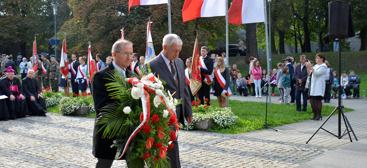 [FOTO] JM Rektor PRz na obchodach utworzenia Polskiego Państwa Podziemnego i Szarych Szeregów