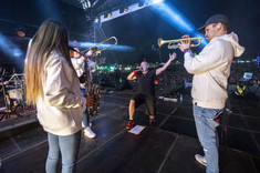 Występy na scenie głównej,