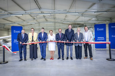 Nowy hangar Akademickiego Ośrodka Szybowcowego w Bezmiechowej